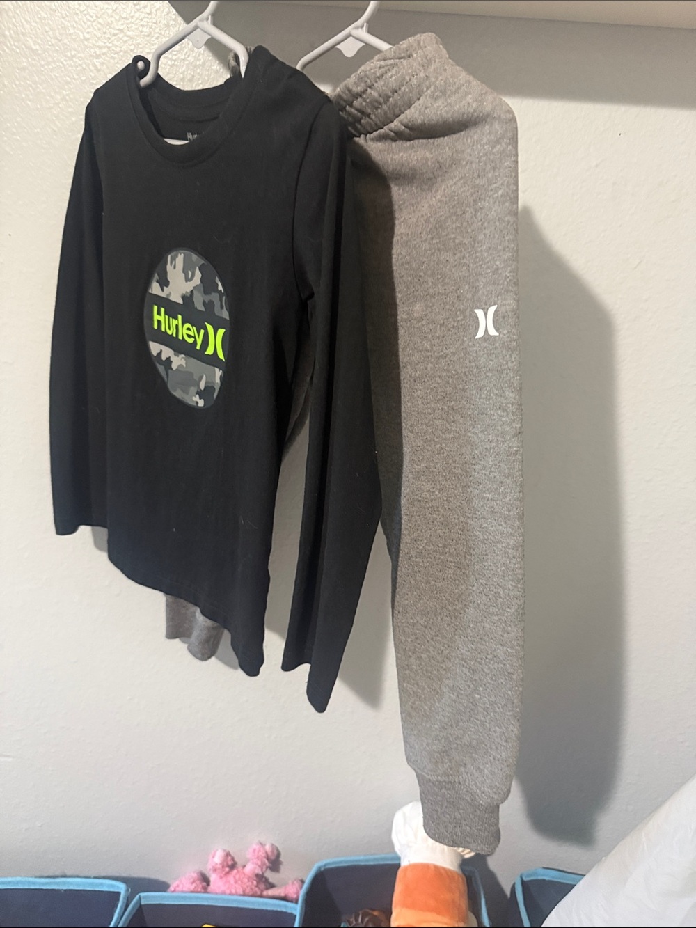 Hurley Black Long Sleeve Tee with Gray Joggers - Neon Camo Logo